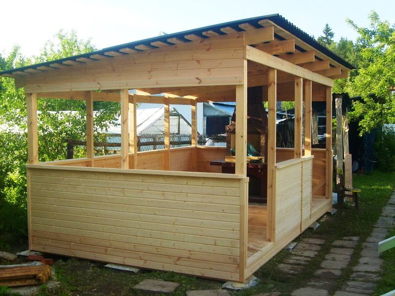 Как построить беседку с односкатной крышей из дерева Как построить беседку с односкатной крышей из дерева